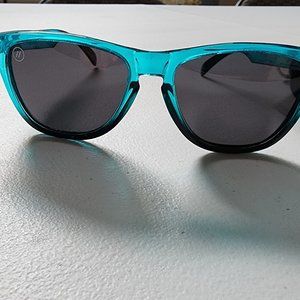 Blenders Women's Sunglasses (Turquoise/Black)